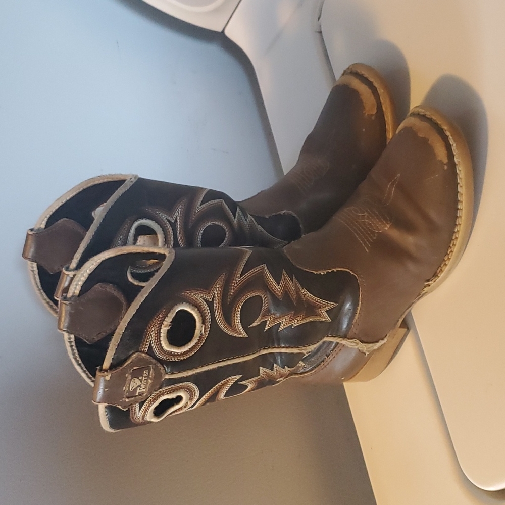 Twister cowboy boots boys 11